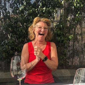 Meet your Posher, Joy